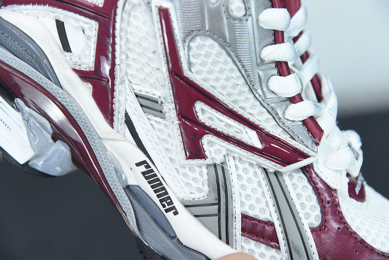 Ba*len*cia*ga runner sneaker