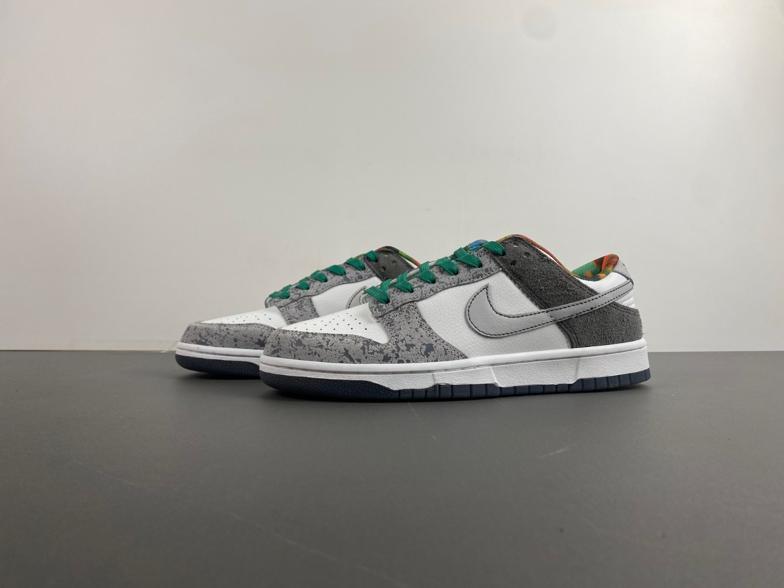 nike dunk low "philly" hf4840-068