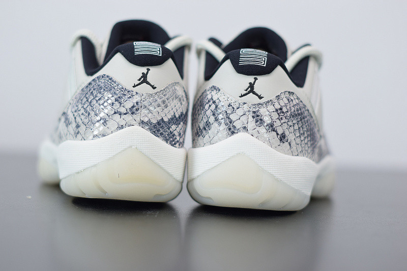 air jordan 11 low snakeskin “light bone” cd6846-002