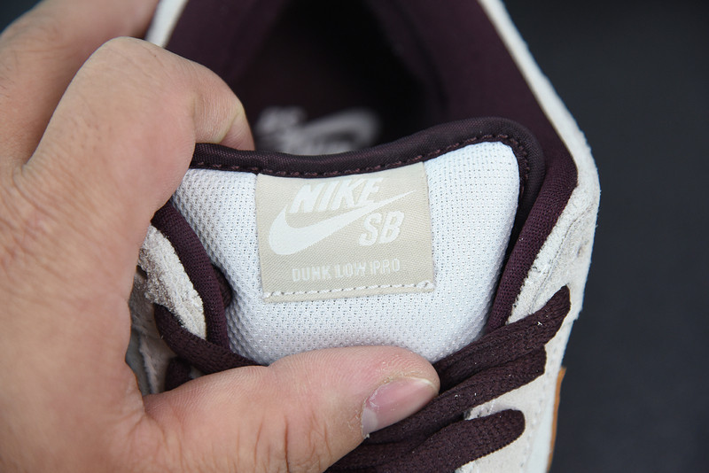 nike sb dunk low desert sand mahogany bq6817-004