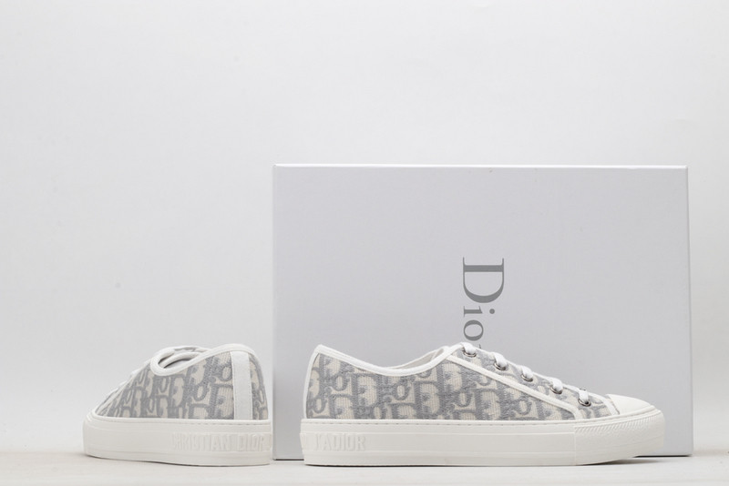 DIO* X CONVERSE SNEAKER