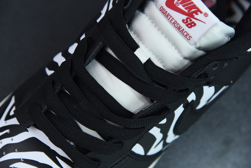 quartersnacks x nike dunk low sb 