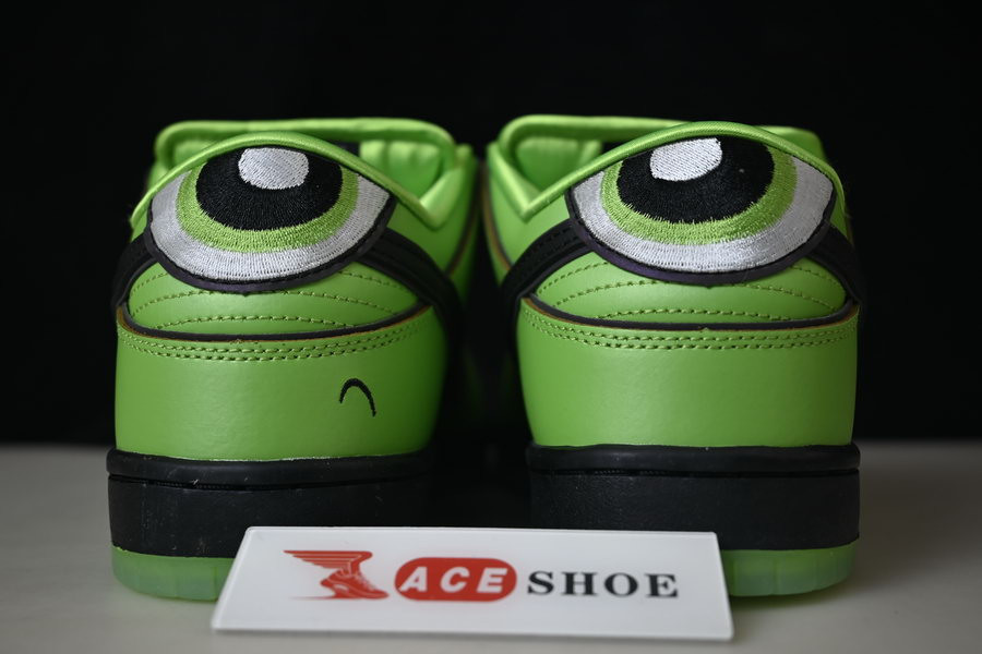 the powerpuff girls x dunk low pro sb qs 