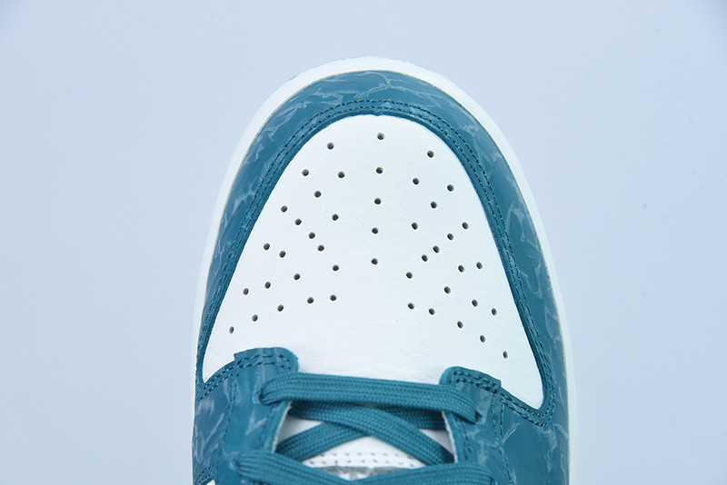 nike dunk low “ocean” dv3029-100