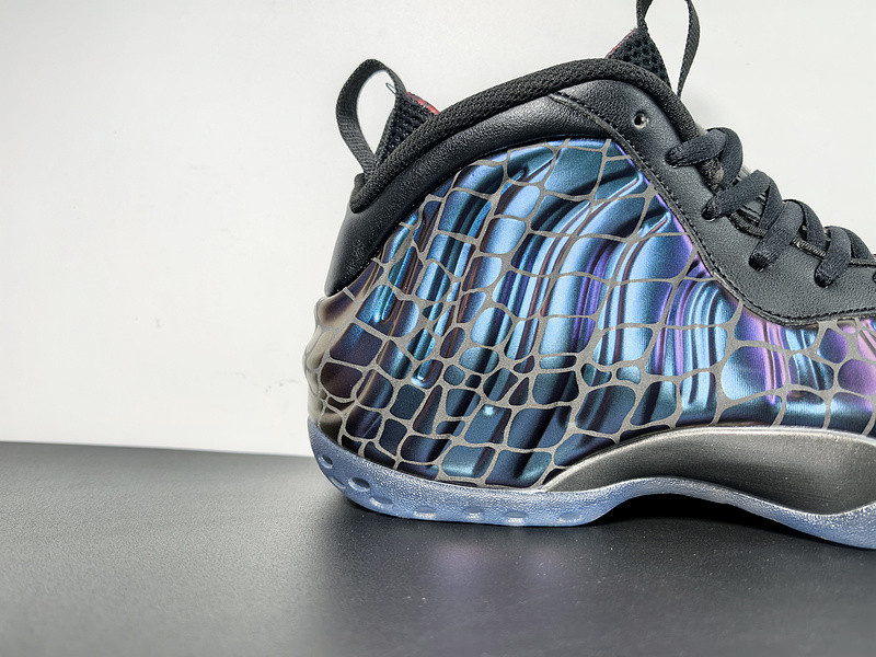 TEKKEN 8 x Nike Air Foamposite One “Kazuya Mishima” FQ9050-400