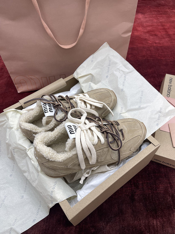 NEW BALANCE X MIUMIU SNEAKER