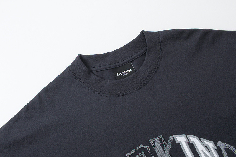 Ba*len*cia*ga clothes