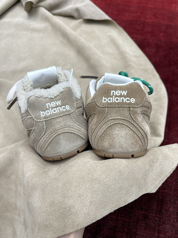 NEW BALANCE X MIUMIU SNEAKER