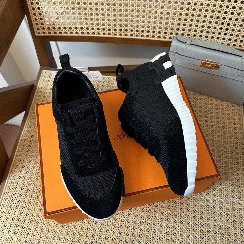 H**mes sneaker