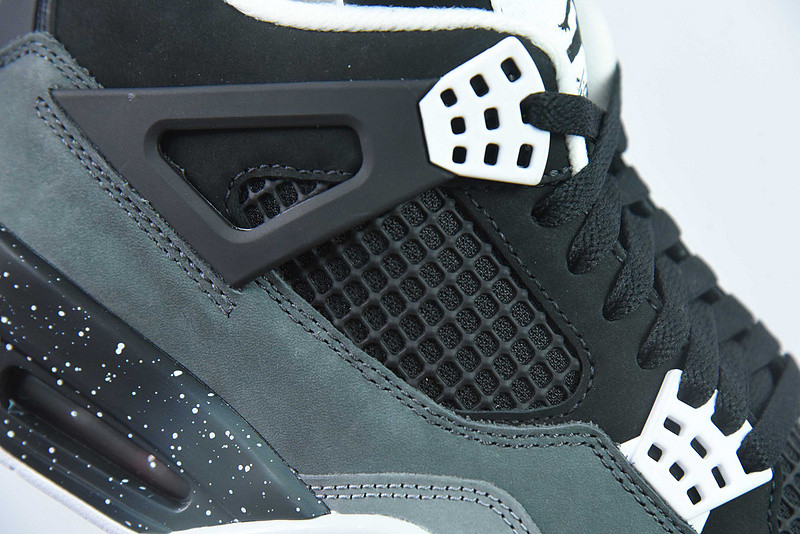 Air Jordan 4 “Fear” FQ8138-002