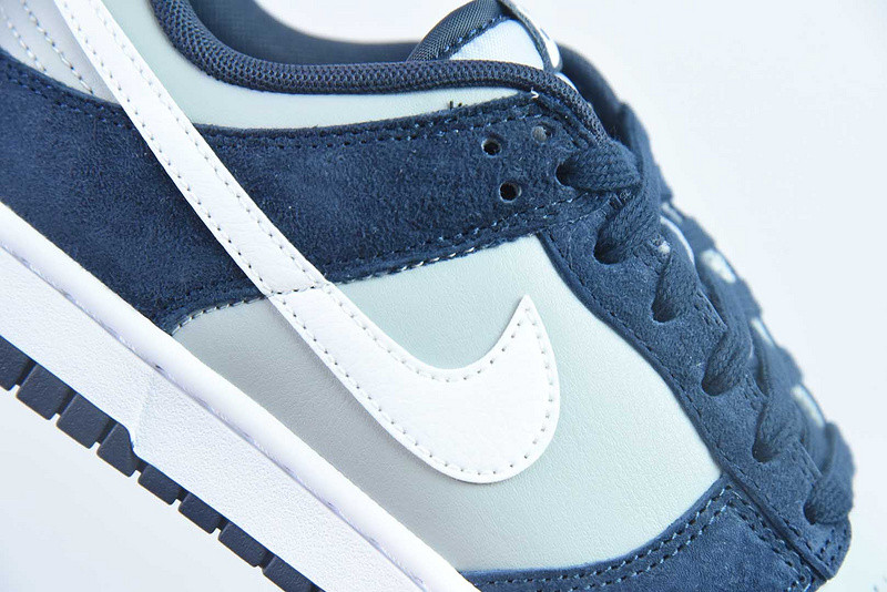 Nike Dunk Low Georgetown Suede IB3079-400