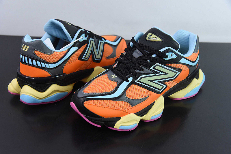 NEW BALANCE SNEAKER