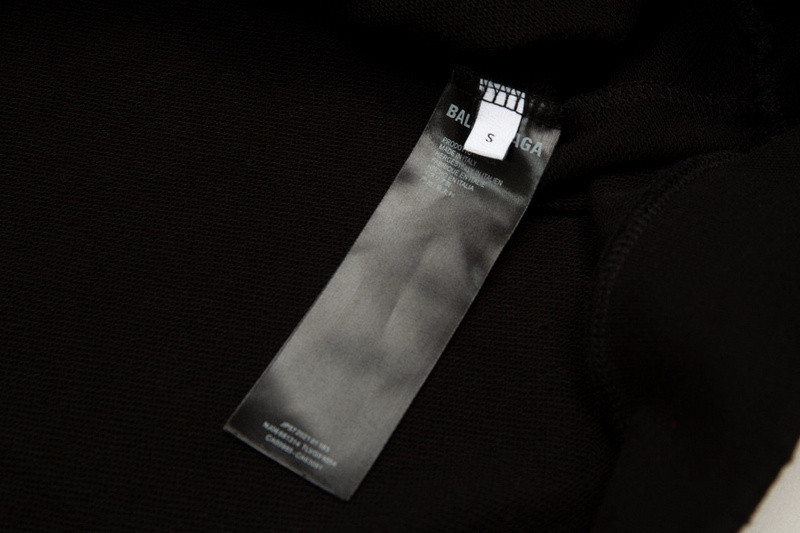 Ba*len*cia*ga clothes