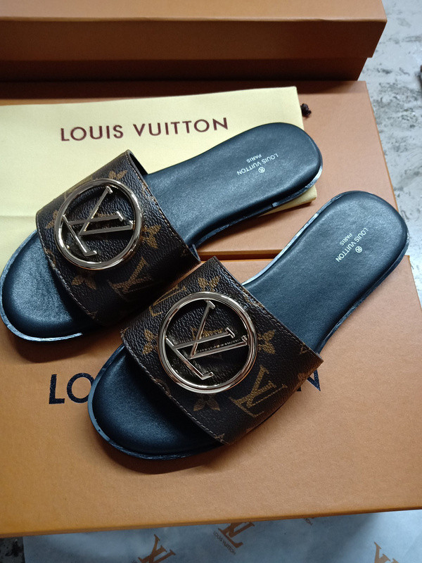 lvt sandals