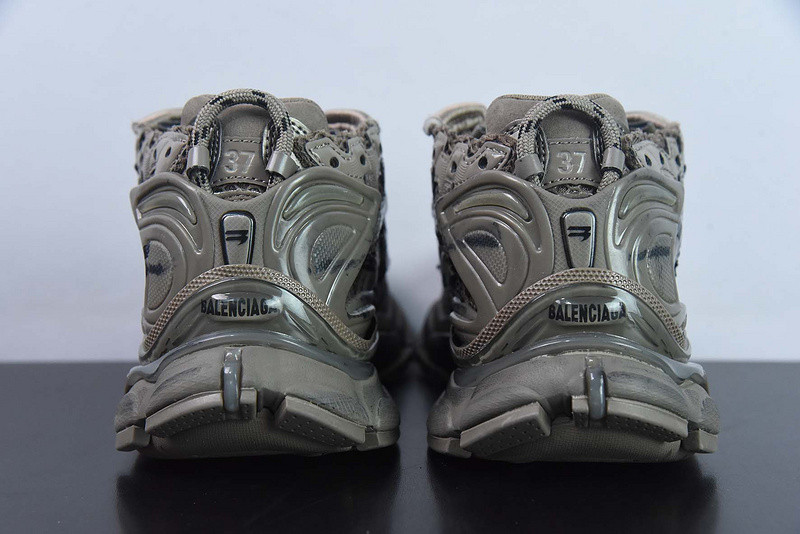 Ba*len*cia*ga runner sneaker