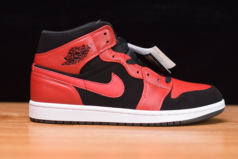 air jordan 1 mid "reverse bred" 554724-054