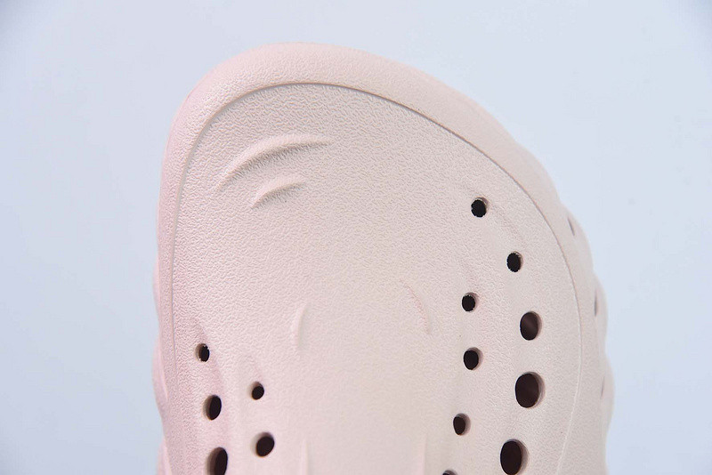 Cr*0*s echo clog pink clay 207937-6ty