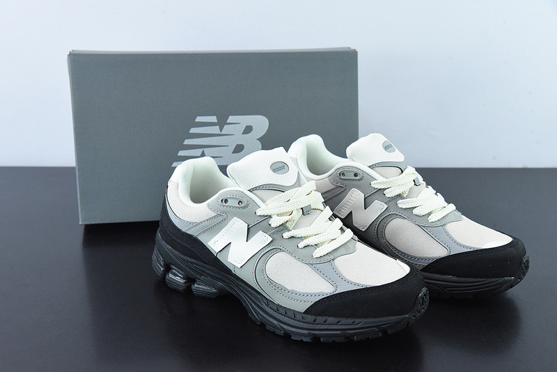 new balance sneaker