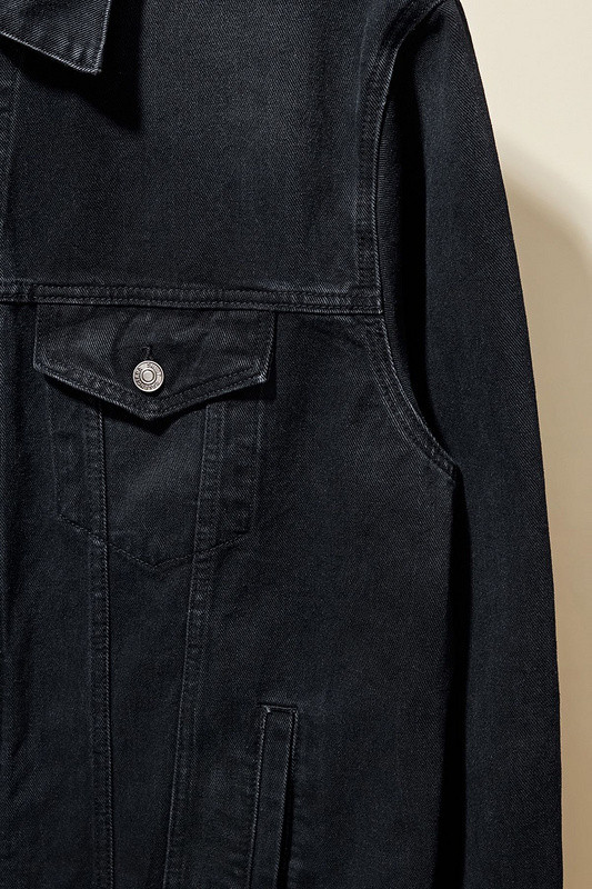 Ba*len*cia*ga clothes