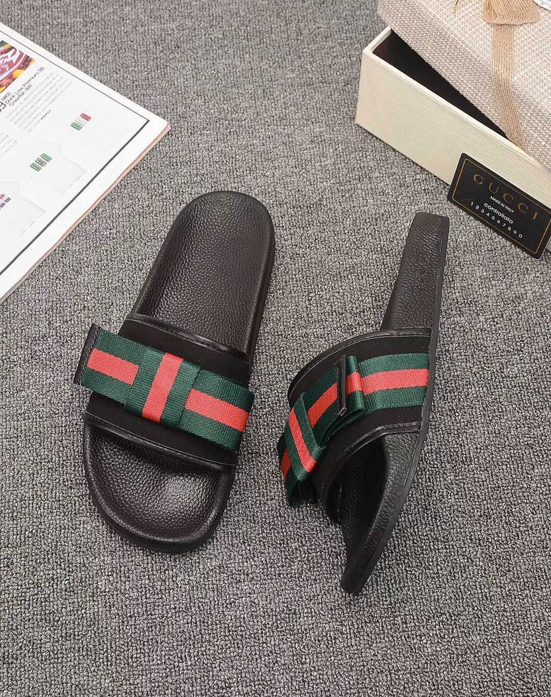 G*u*i sandals